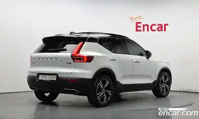 Volvo XC40 2019 2.0 гидро в Москве № 1195908, миниатюра 2