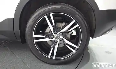 Volvo XC40 2019 2.0 гидро в Москве № 1195908, миниатюра 5