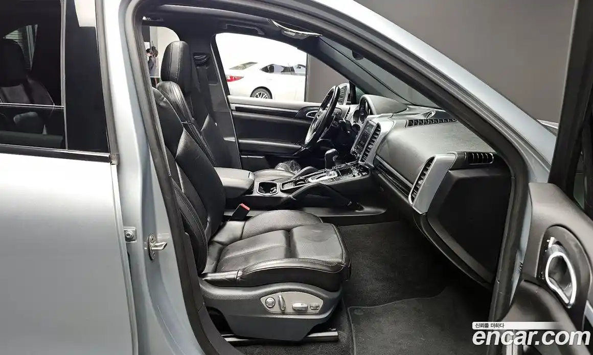 Porsche Cayenne 2017 3.6 гидро в Москве № 1196240, фото 10