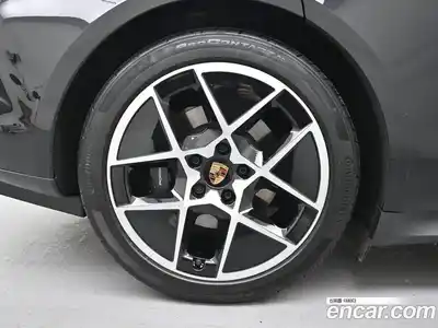 Porsche Taycan 2024 0.2 гидро в Москве № 1196385, миниатюра 5