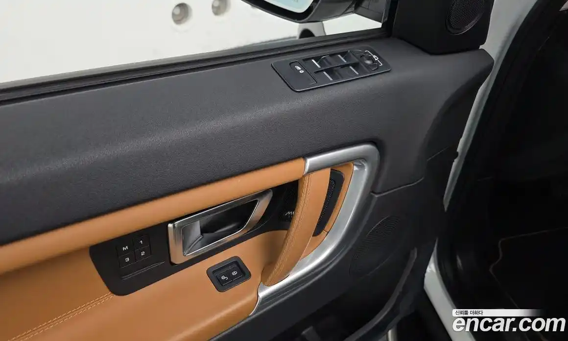 Land Rover Discovery Sport 2018 2.0 гидро в Москве № 1196549, фото 18