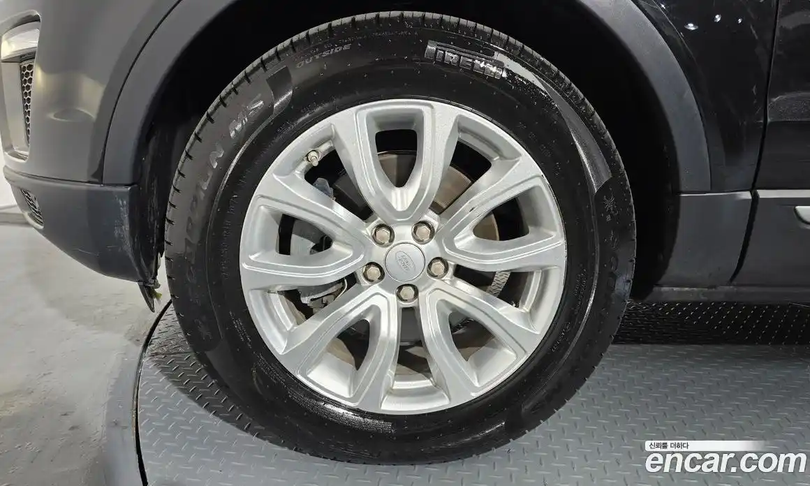 Land Rover Range-Rover Evoque 2017 2.0 гидро в Москве № 1196579, фото 4
