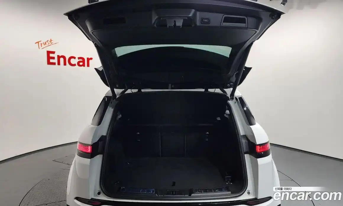 Land Rover Range-Rover Evoque 2019 2.0 гидро в Москве № 1196658, фото 20