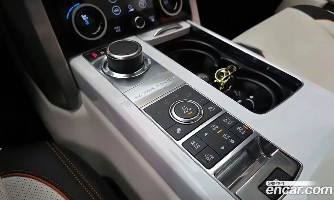 Land Rover Range-Rover 2016 4.4 гидро в Москве № 1196784, фото 9