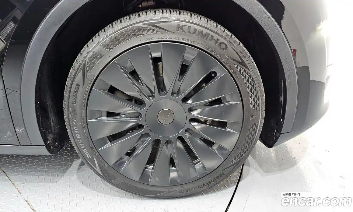 Tesla Model Y 2024 0.2 гидро в Москве № 1197466, фото 5