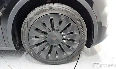 Tesla Model Y 2024 0.2 гидро в Москве № 1197466, миниатюра 5