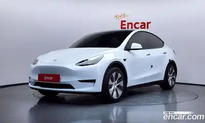 Tesla Model Y, 2023