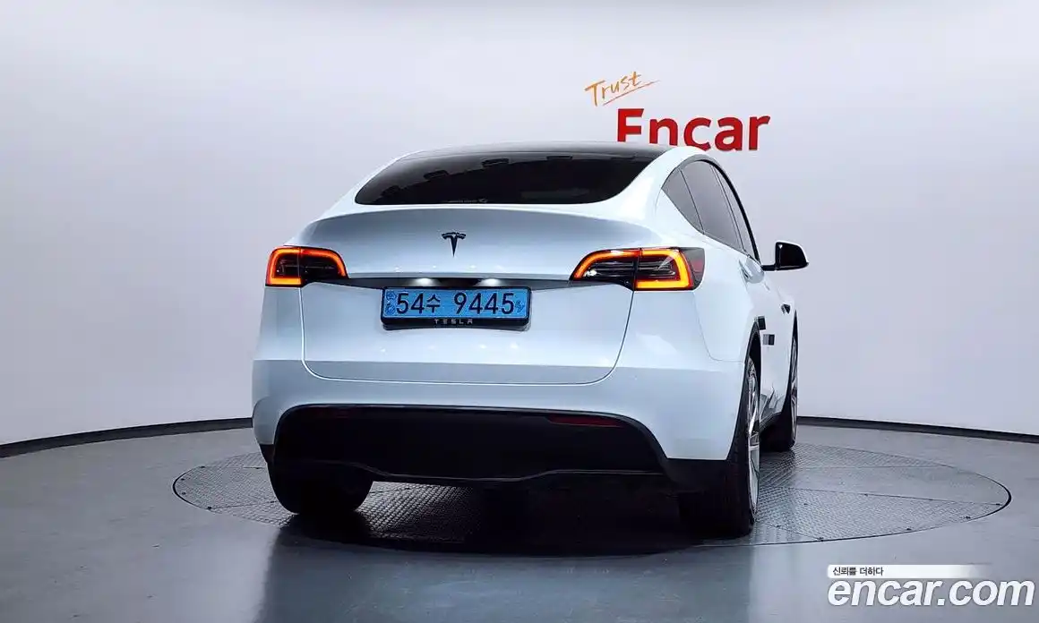 Tesla Model Y 2023 0.2 гидро в Москве № 1197518, фото 4