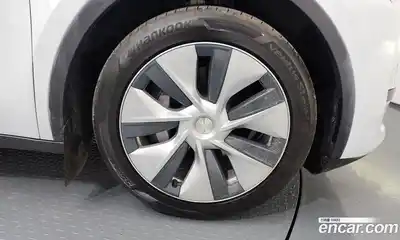 Tesla Model Y 2023 0.2 гидро в Москве № 1197518, миниатюра 5