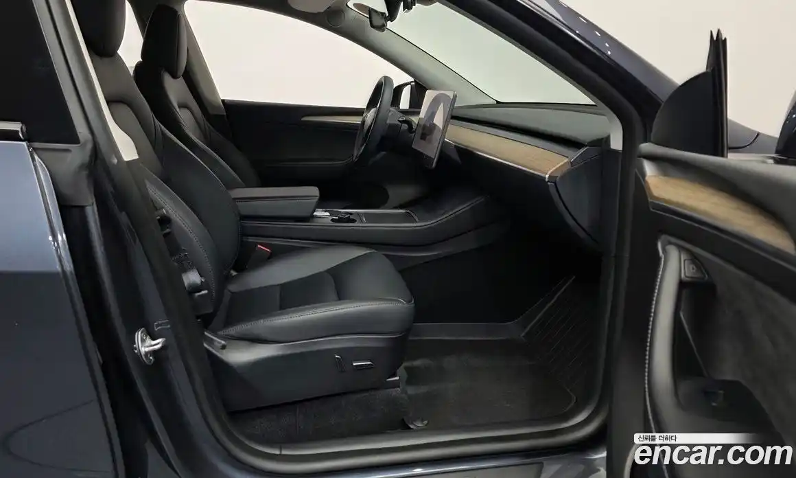 Tesla Model Y 2023 0.2 гидро в Москве № 1197525, фото 11