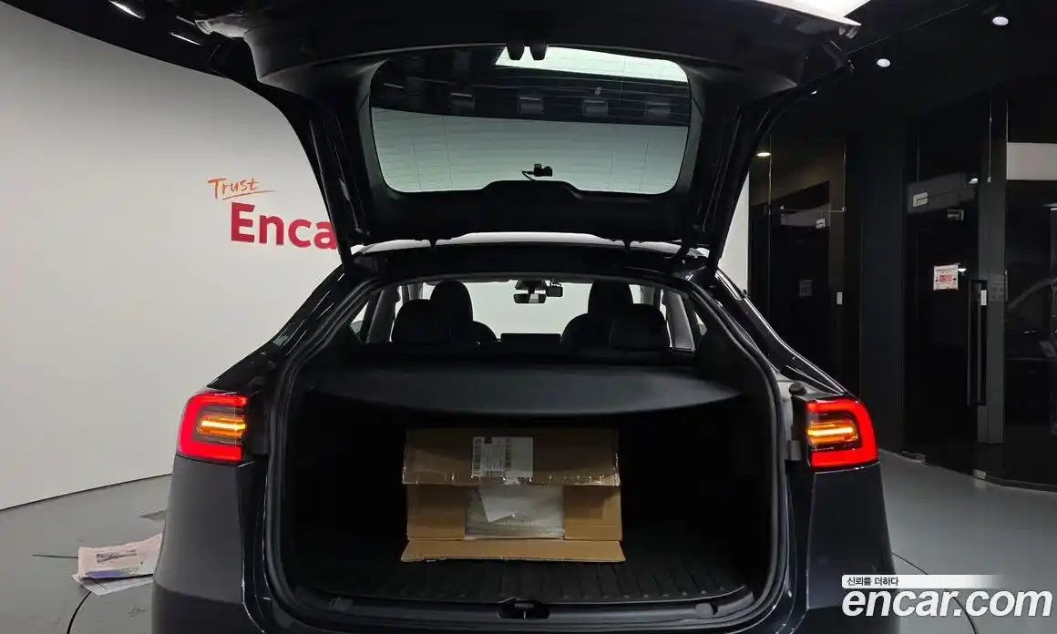 Tesla Model Y 2023 0.2 гидро в Москве № 1197525, фото 20