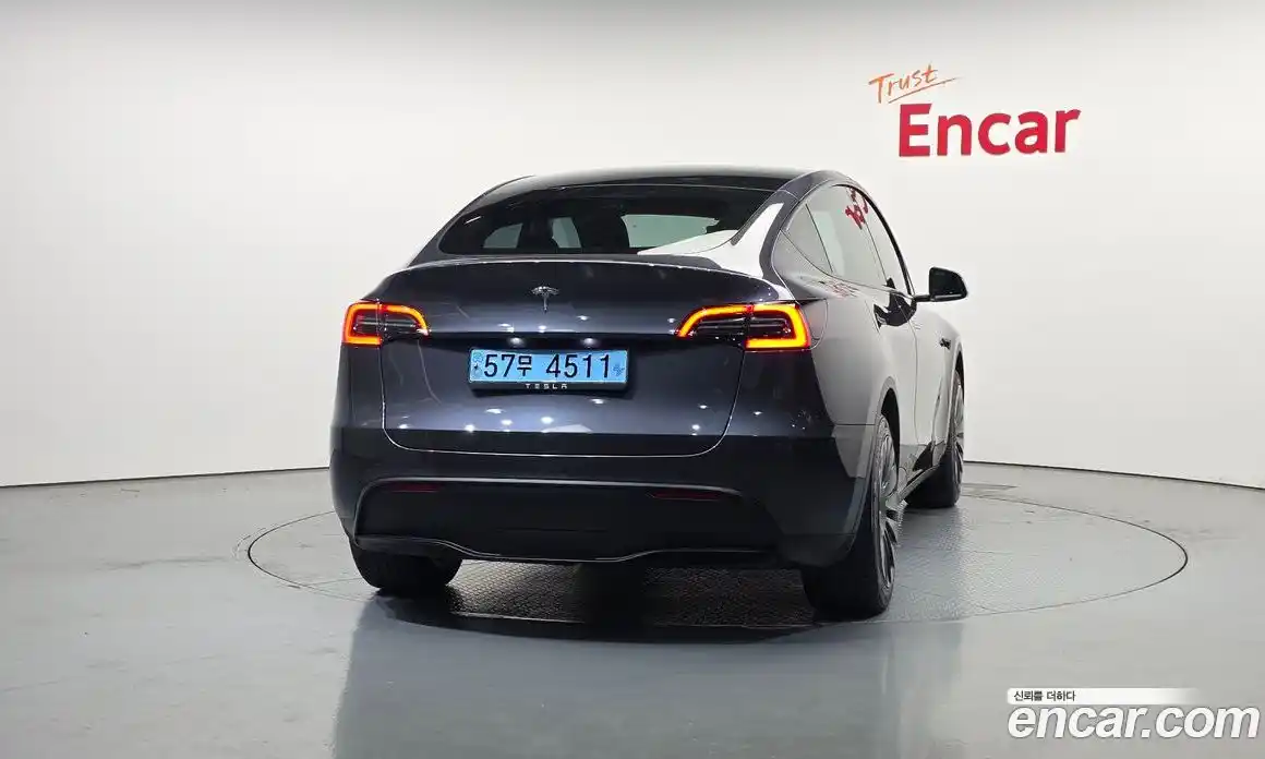 Tesla Model Y 2023 0.2 гидро в Москве № 1197525, фото 4