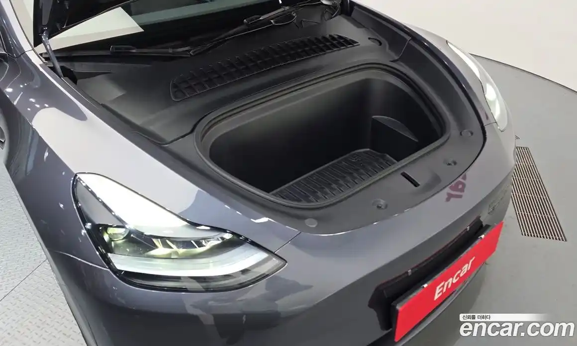 Tesla Model Y 2023 0.2 гидро в Москве № 1197525, фото 6