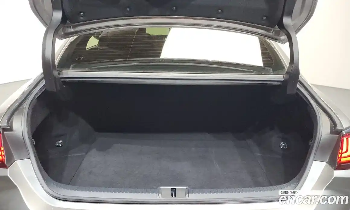 Lexus ES 2019 2.5 гидро в Москве № 1197679, фото 20