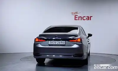 Lexus ES 2019 2.5 гидро в Москве № 1197679, миниатюра 4