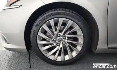 Lexus ES 2019 2.5 гидро в Москве № 1197679, миниатюра 5