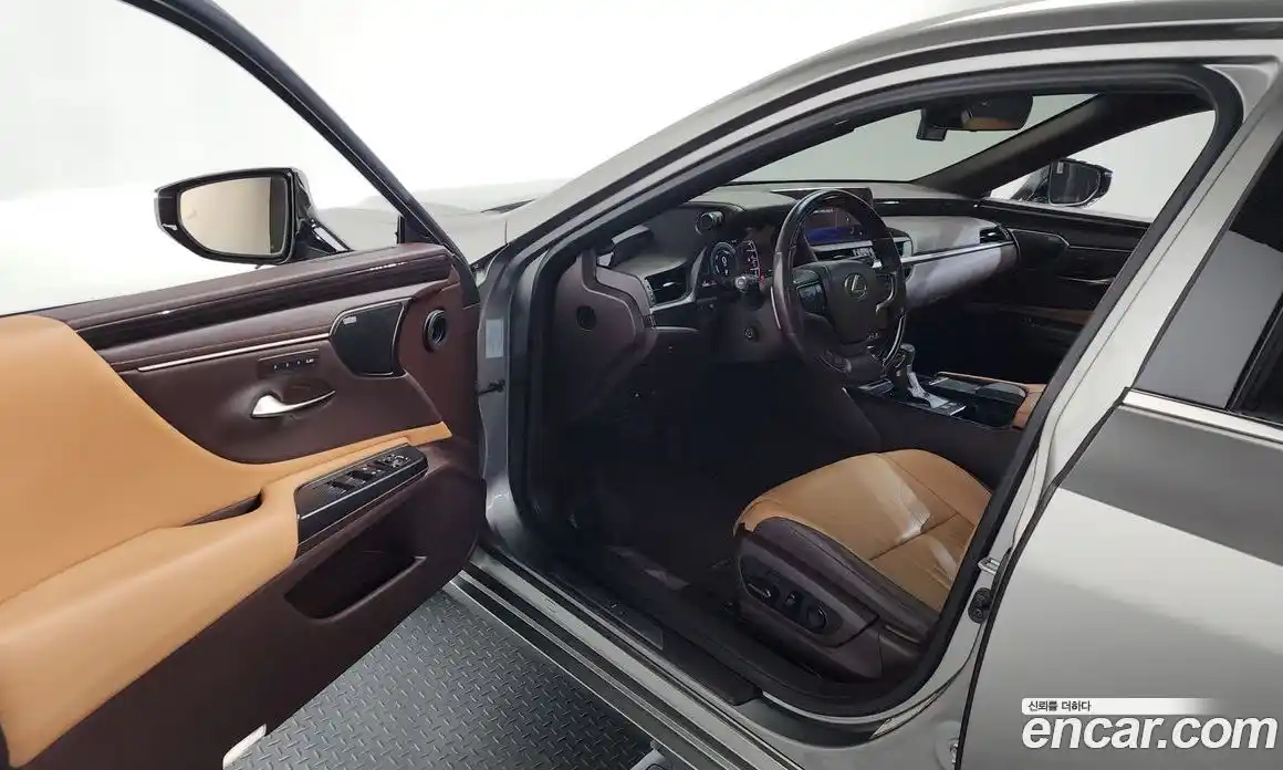 Lexus ES 2019 2.5 гидро в Москве № 1197679, фото 10