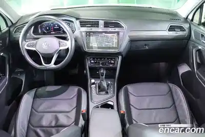 Volkswagen Tiguan 2023 2.0 гидро в Москве № 1197834, миниатюра 6