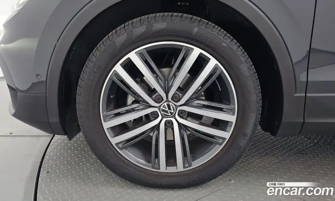 Volkswagen Tiguan 2021 2.0 гидро в Москве № 1197858, фото 4