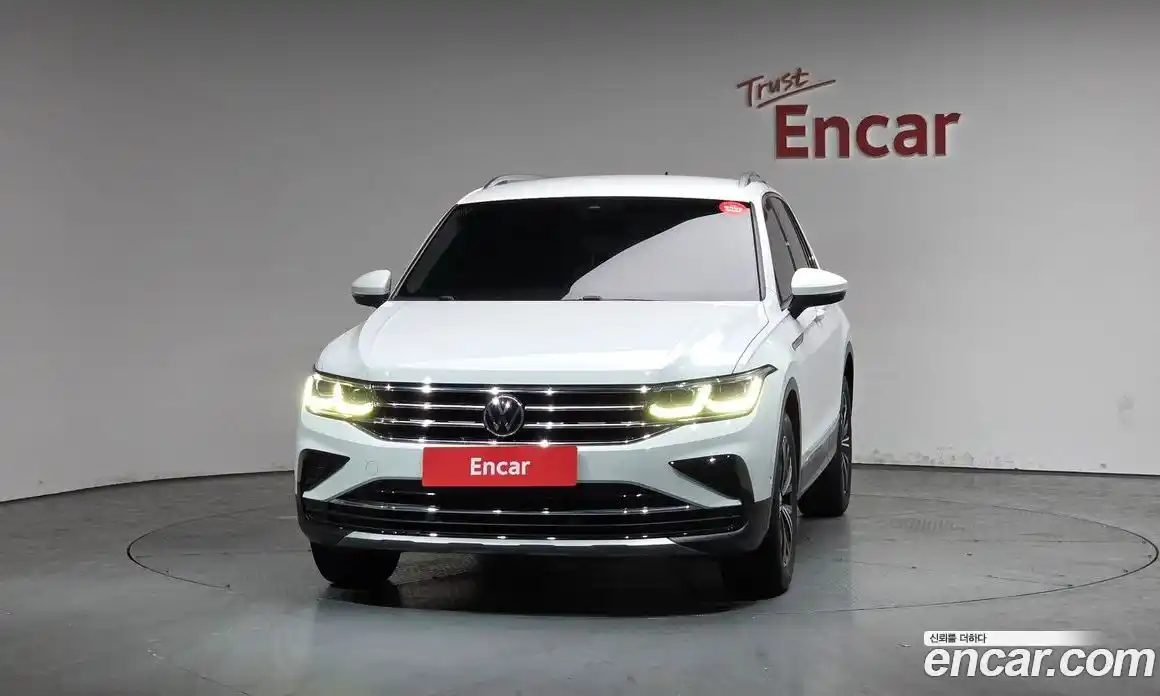 Volkswagen Tiguan 2022 2.0 гидро в Москве № 1197917, фото 3