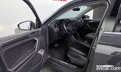 Volkswagen Tiguan 2020 2.0 гидро в Москве № 1197994, миниатюра 10