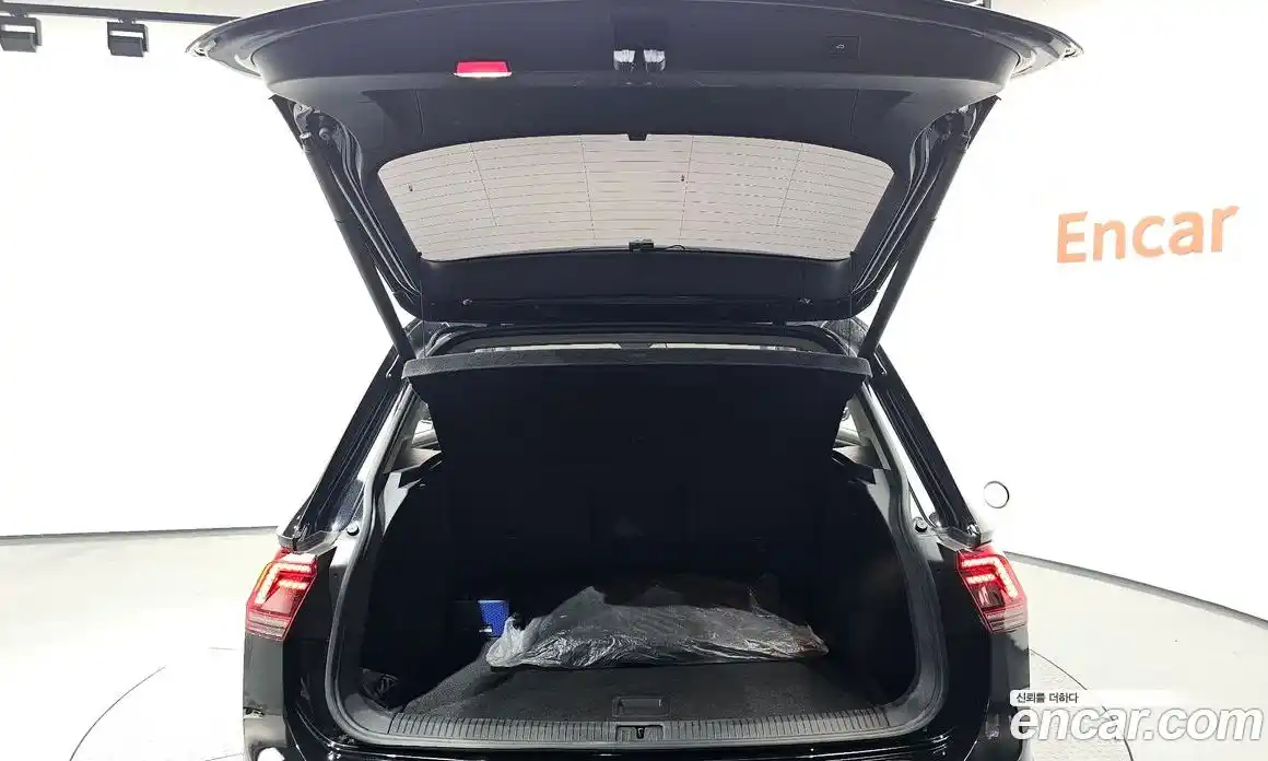 Volkswagen Tiguan 2020 2.0 гидро в Москве № 1198076, фото 20