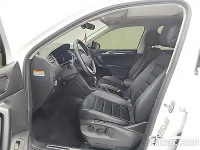 Volkswagen Tiguan 2022 2.0 гидро в Москве № 1198354, миниатюра 11