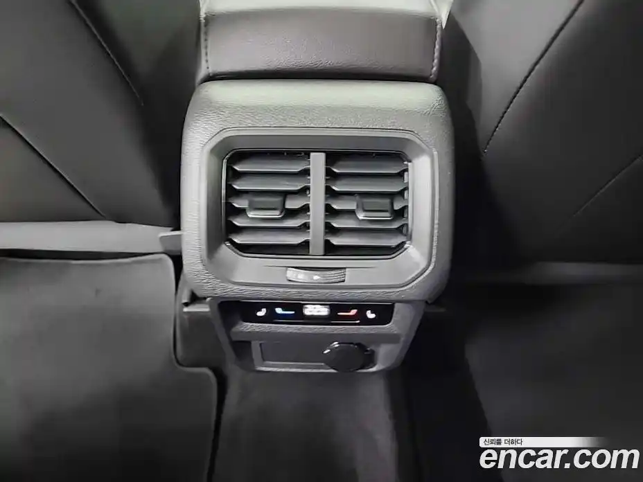 Volkswagen Tiguan 2022 2.0 гидро в Москве № 1198354, фото 13