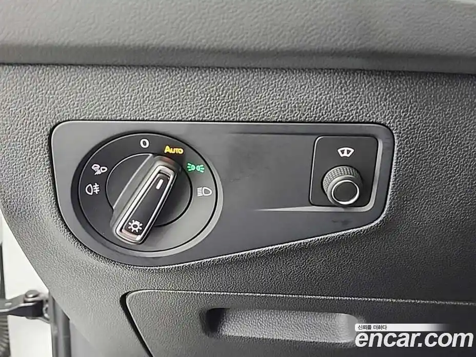 Volkswagen Tiguan 2022 2.0 гидро в Москве № 1198354, фото 17