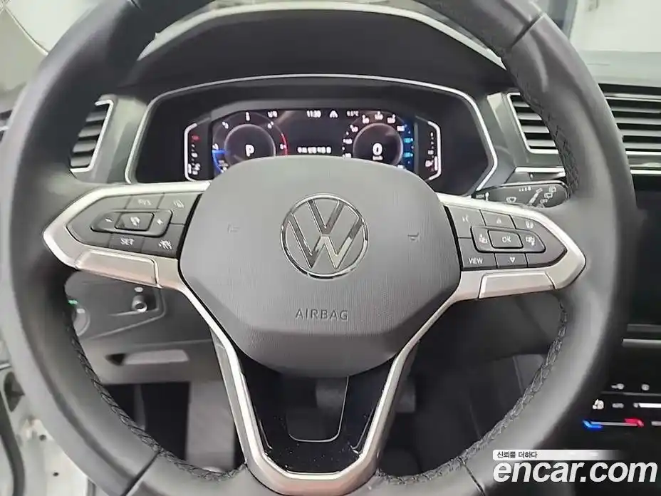 Volkswagen Tiguan 2022 2.0 гидро в Москве № 1198354, фото 9