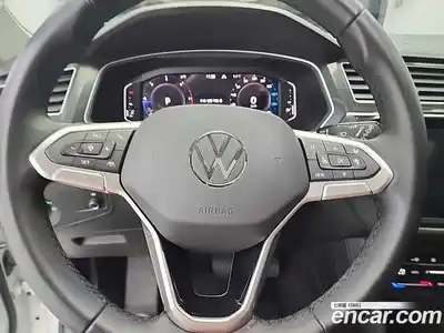 Volkswagen Tiguan 2022 2.0 гидро в Москве № 1198354, миниатюра 9