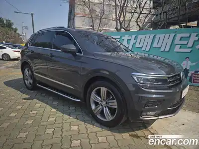 Volkswagen Tiguan 2018 2.0 гидро в Москве № 1198374, миниатюра 3