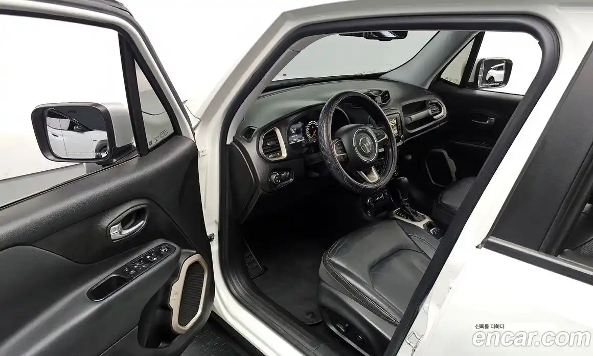Jeep Renegade 2017 2.0 гидро в Москве № 1198556, фото 11