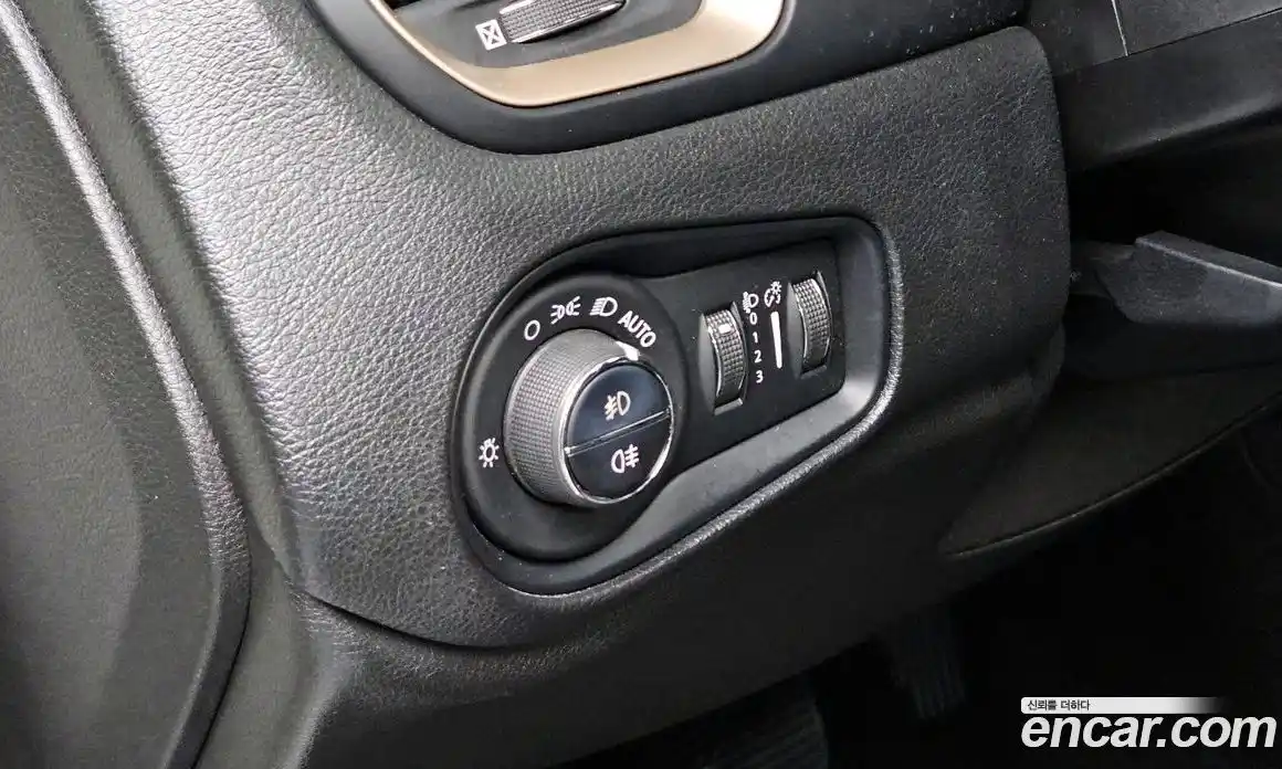 Jeep Renegade 2017 2.0 гидро в Москве № 1198556, фото 14