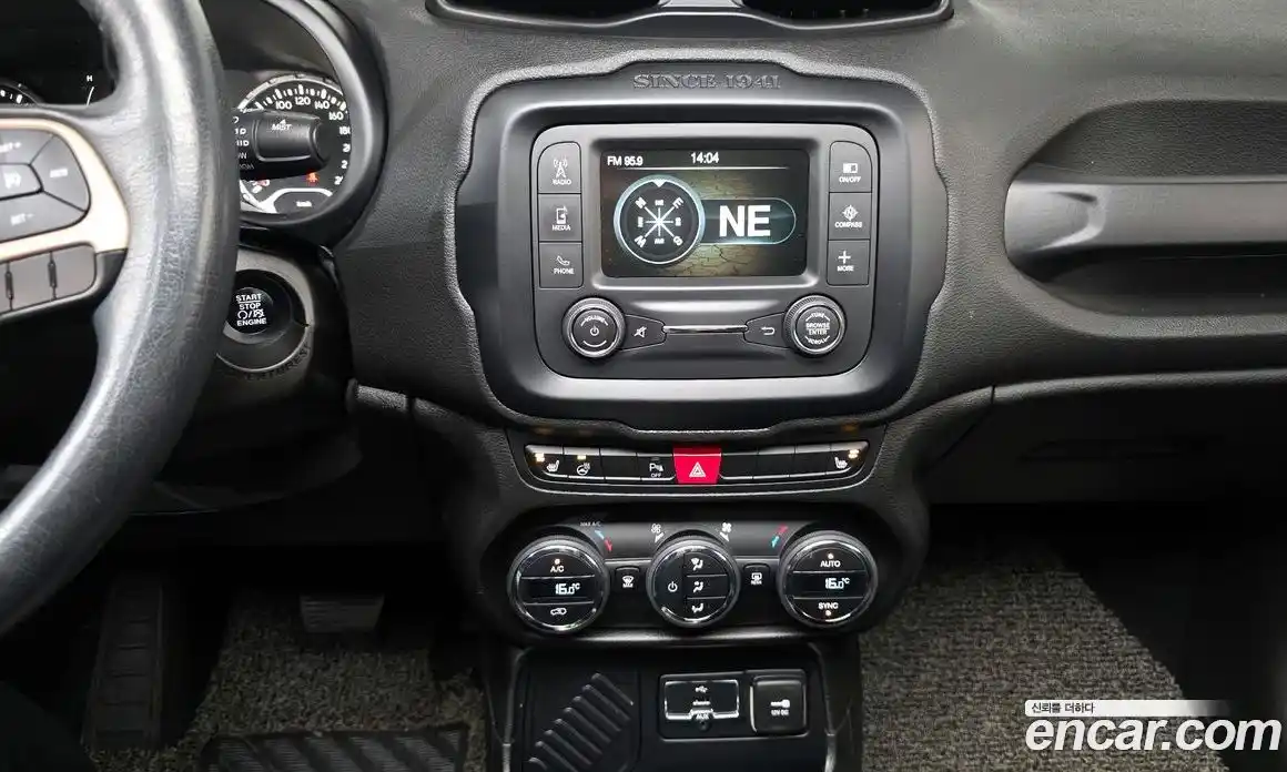 Jeep Renegade 2016 2.4 гидро в Москве № 1198575, фото 14