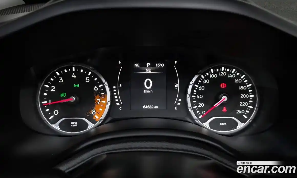 Jeep Renegade 2016 2.4 гидро в Москве № 1198575, фото 8