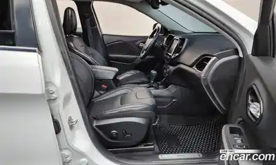 Jeep Cherokee 2021 2.4 гидро в Москве № 1198589, миниатюра 11