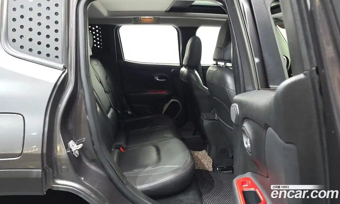 Jeep Renegade 2017 2.0 гидро в Москве № 1198639, фото 11