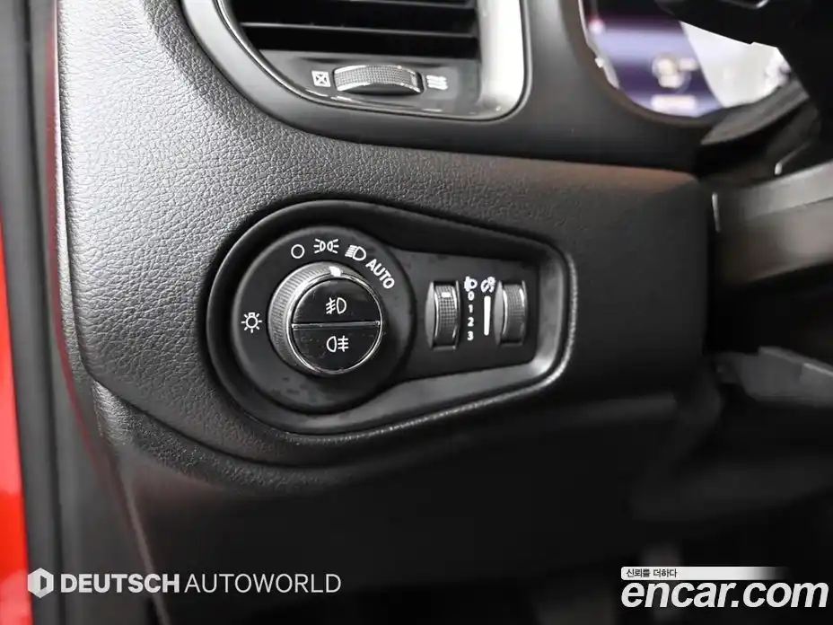 Jeep Renegade 2019 2.4 гидро в Москве № 1198731, фото 16