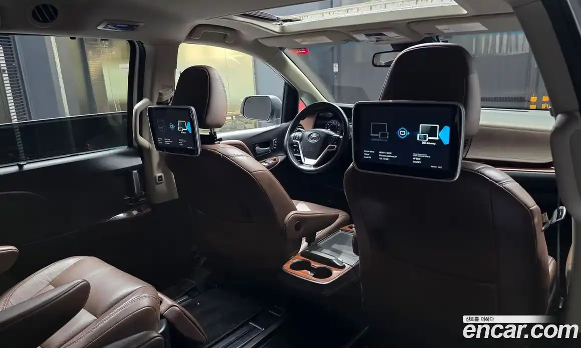 Toyota Sienna 2018 3.5 гидро в Москве № 1198861, фото 19