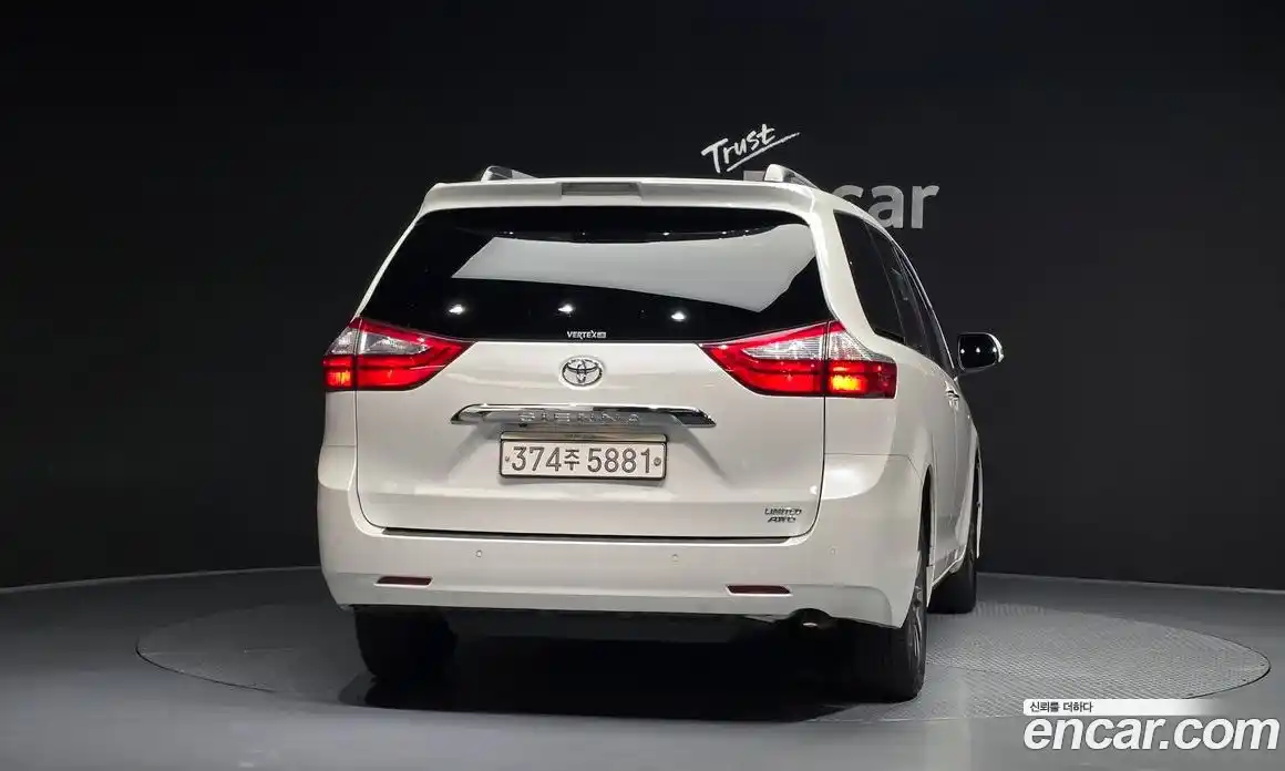 Toyota Sienna 2018 3.5 гидро в Москве № 1198861, фото 4