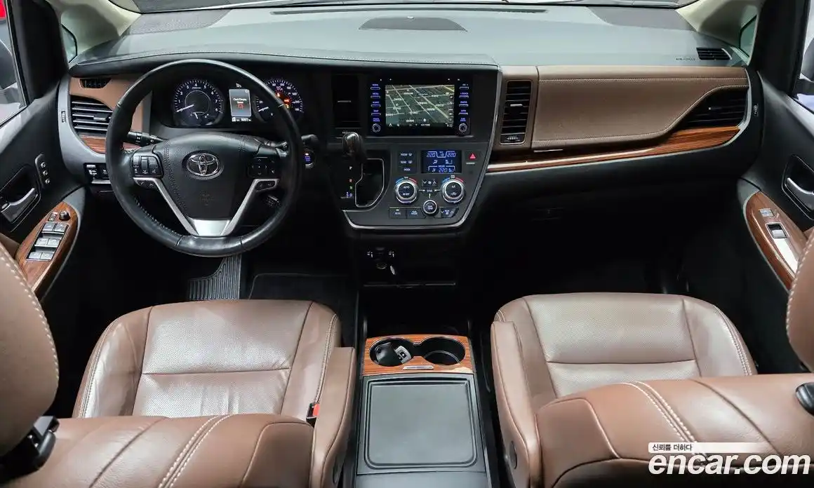 Toyota Sienna 2018 3.5 гидро в Москве № 1198861, фото 7