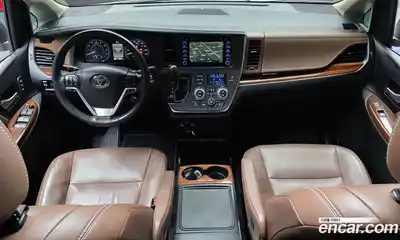 Toyota Sienna 2018 3.5 гидро в Москве № 1198861, миниатюра 7