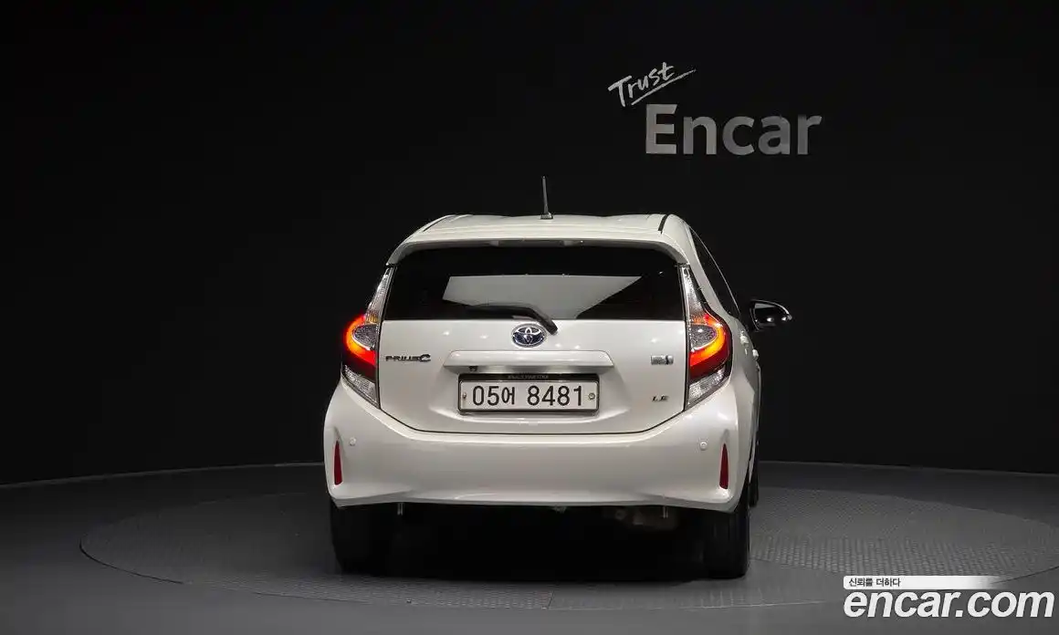 Toyota Prius 2019 1.5 гидро в Москве № 1198866, фото 4