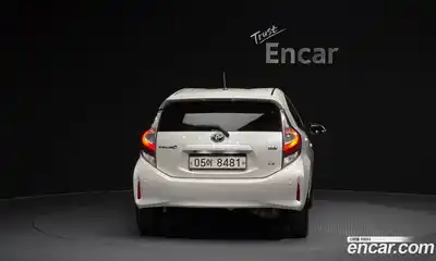 Toyota Prius 2019 1.5 гидро в Москве № 1198866, миниатюра 4