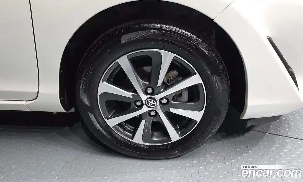 Toyota Prius 2019 1.5 гидро в Москве № 1198866, фото 5