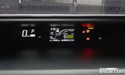 Toyota Prius 2019 1.5 гидро в Москве № 1198866, миниатюра 8