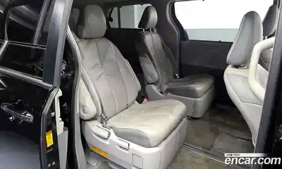 Toyota Sienna 2014 3.5 гидро в Москве № 1198885, миниатюра 12
