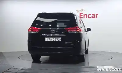 Toyota Sienna 2014 3.5 гидро в Москве № 1198885, миниатюра 4