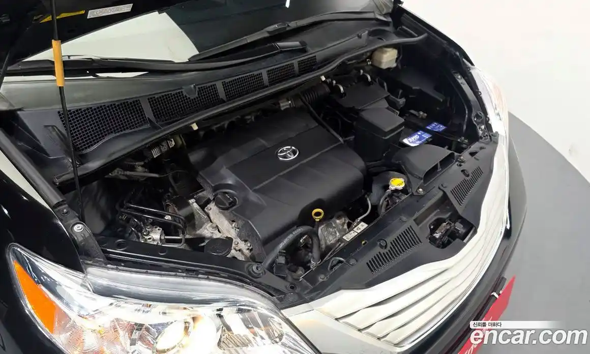 Toyota Sienna 2014 3.5 гидро в Москве № 1198885, фото 6